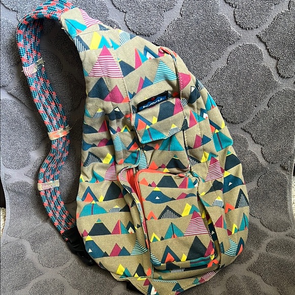 Kavu Handbags - Kavu Rope Sling Bag Backpack | Retired Pattern: Range | EUC